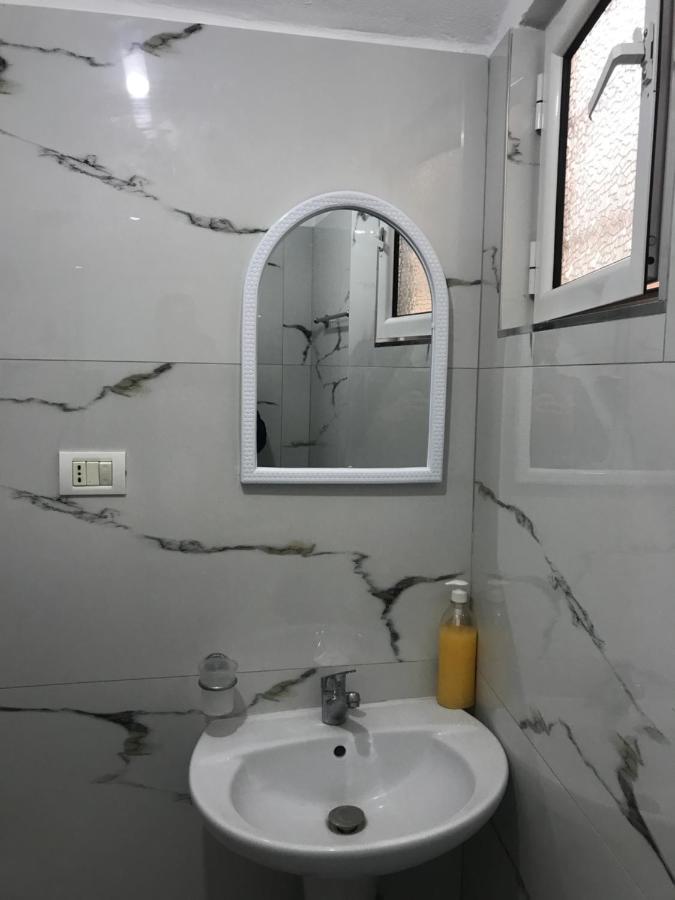 Apartament Roisin Sarande Ngoại thất bức ảnh